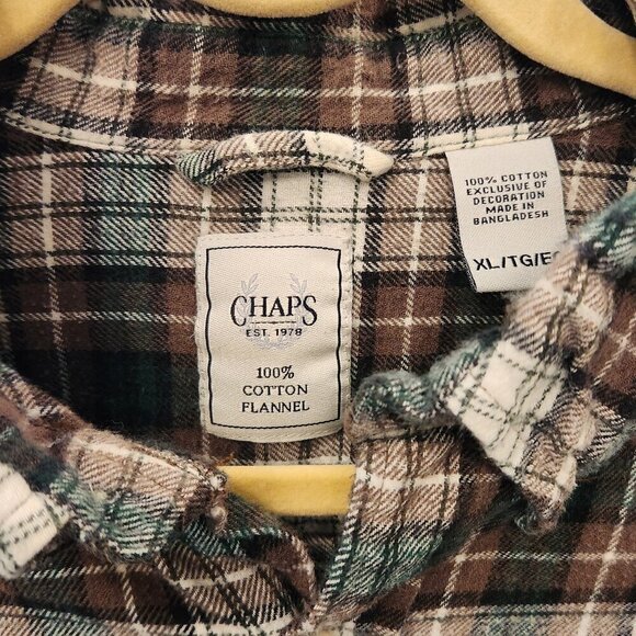 Men's XL Chap's Plaid Flannel Button down Long Sleeve Shirt. - Picture 3 of 6